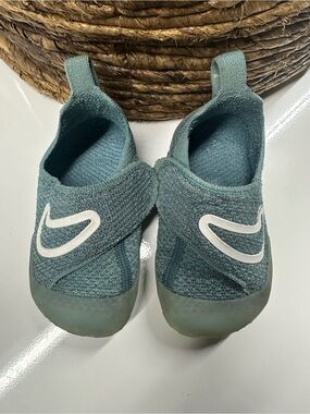 Nike Toddler Swoosh Velcro Sneakers
